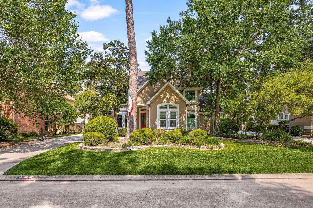 Photo of 6 Windflower Place, The Woodlands, TX 77381 (MLS # 62171023)
