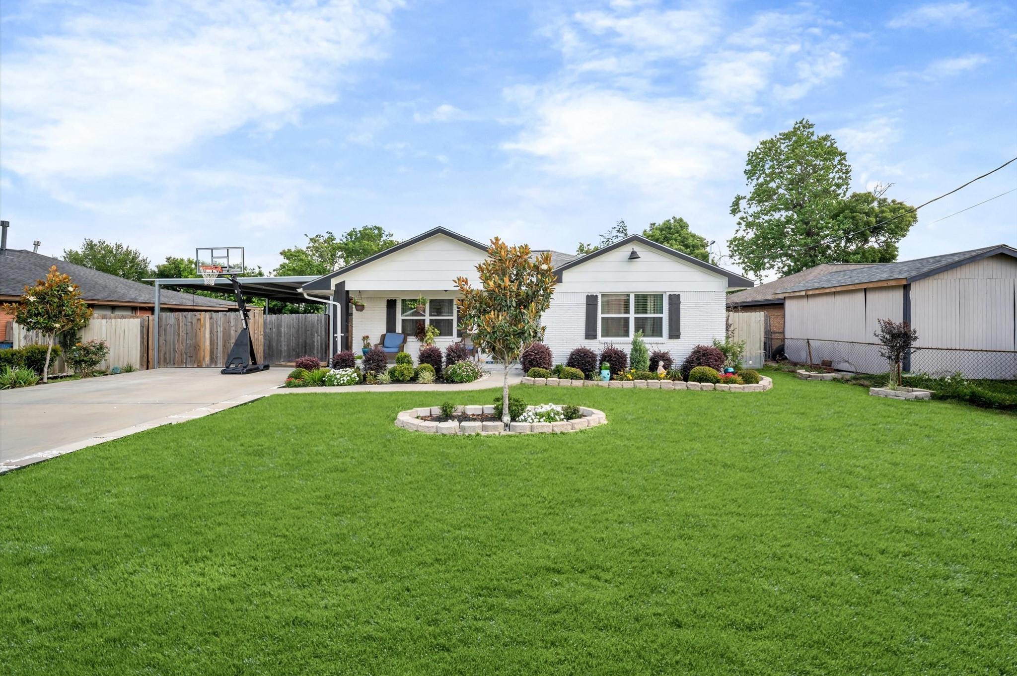 1409 Avenue I