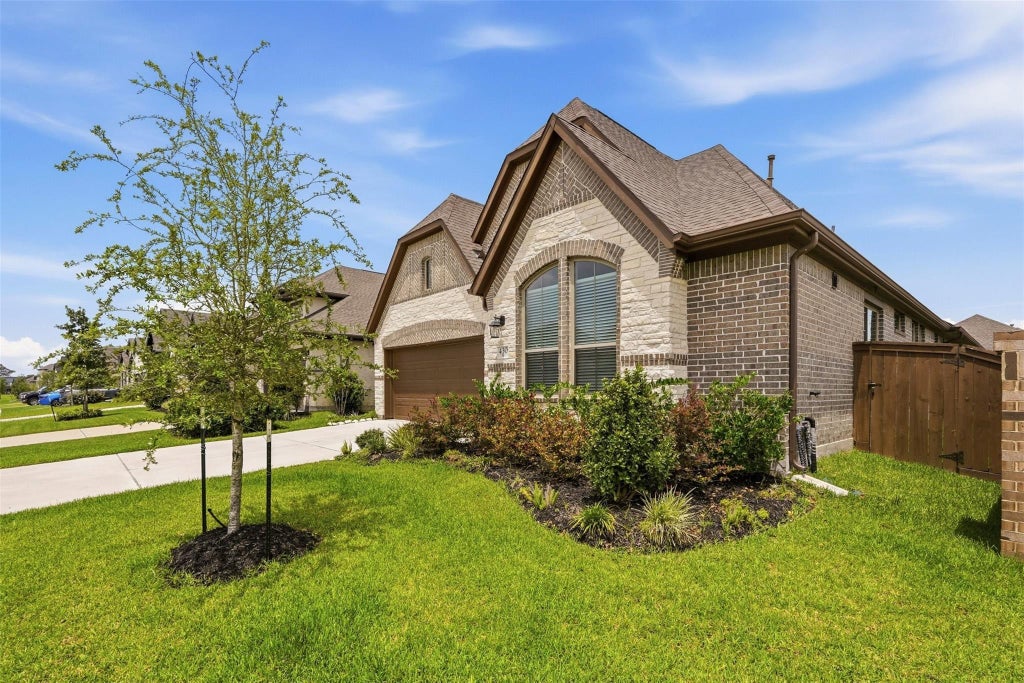 Photo of 430 Rita Blanca Drive, Webster, TX 77598 (MLS # 69317975)