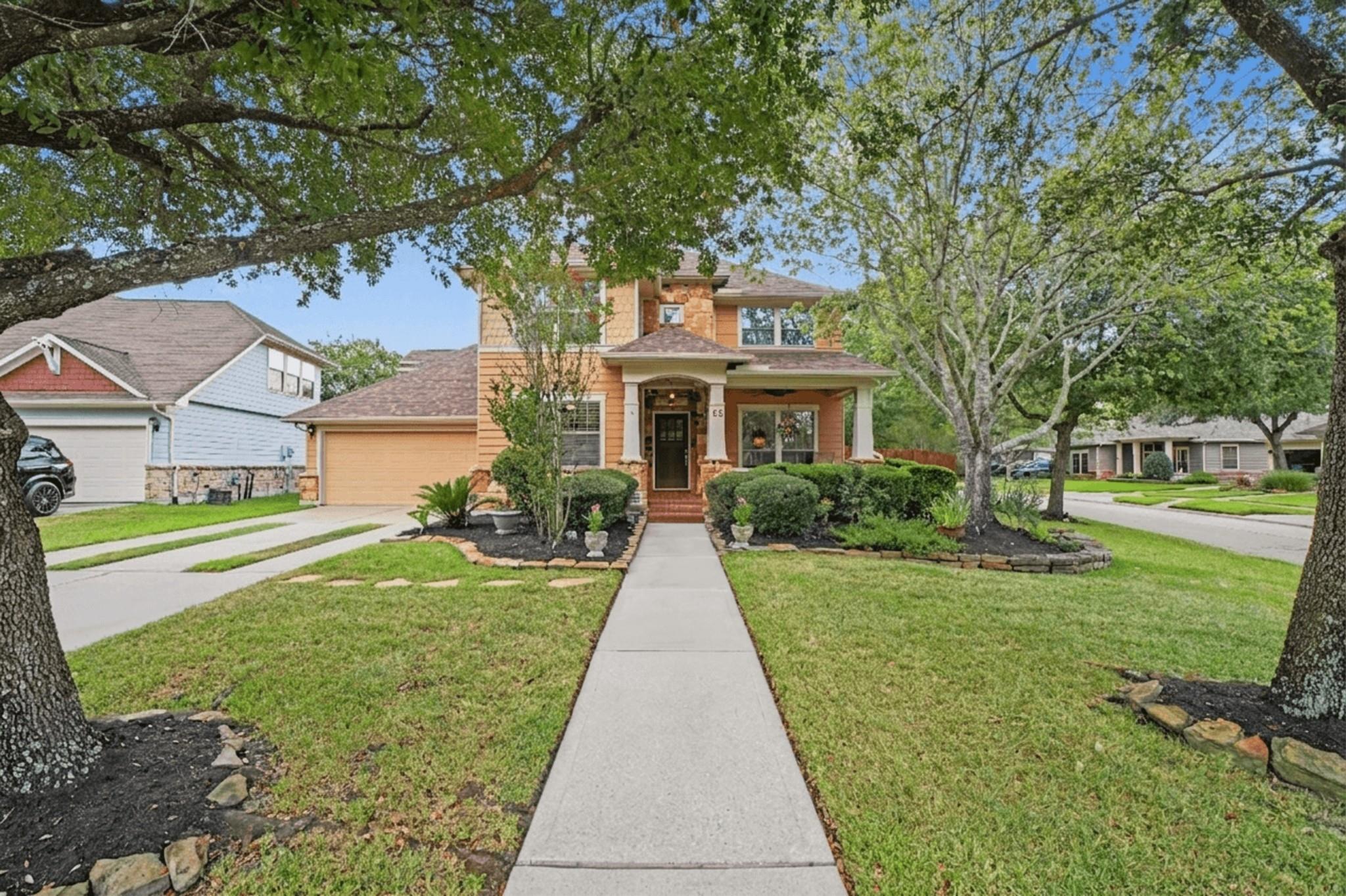 62 W Tapestry Park Circle
