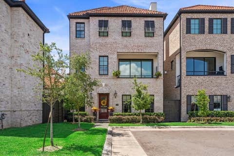 Photo of 7535 Ciano Lane, Houston, TX 77055 (MLS # 98659330)