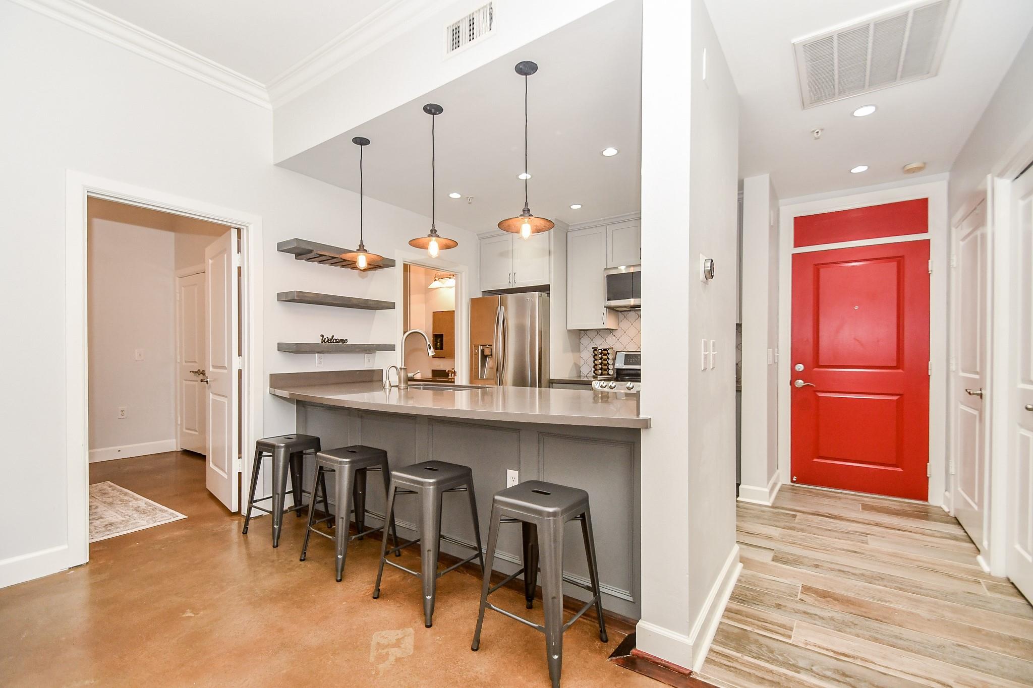 1900 Genesee Street 104