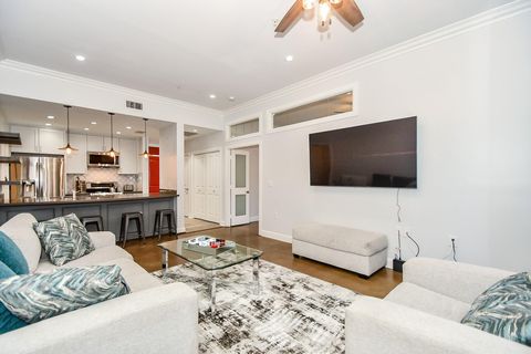 Photo of 1900 Genesee Street #104, Houston, TX 77006 (MLS # 29103262)