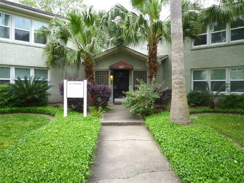 Photo of 307 Avondale Street #1.5, Houston, TX 77006 (MLS # 16215063)