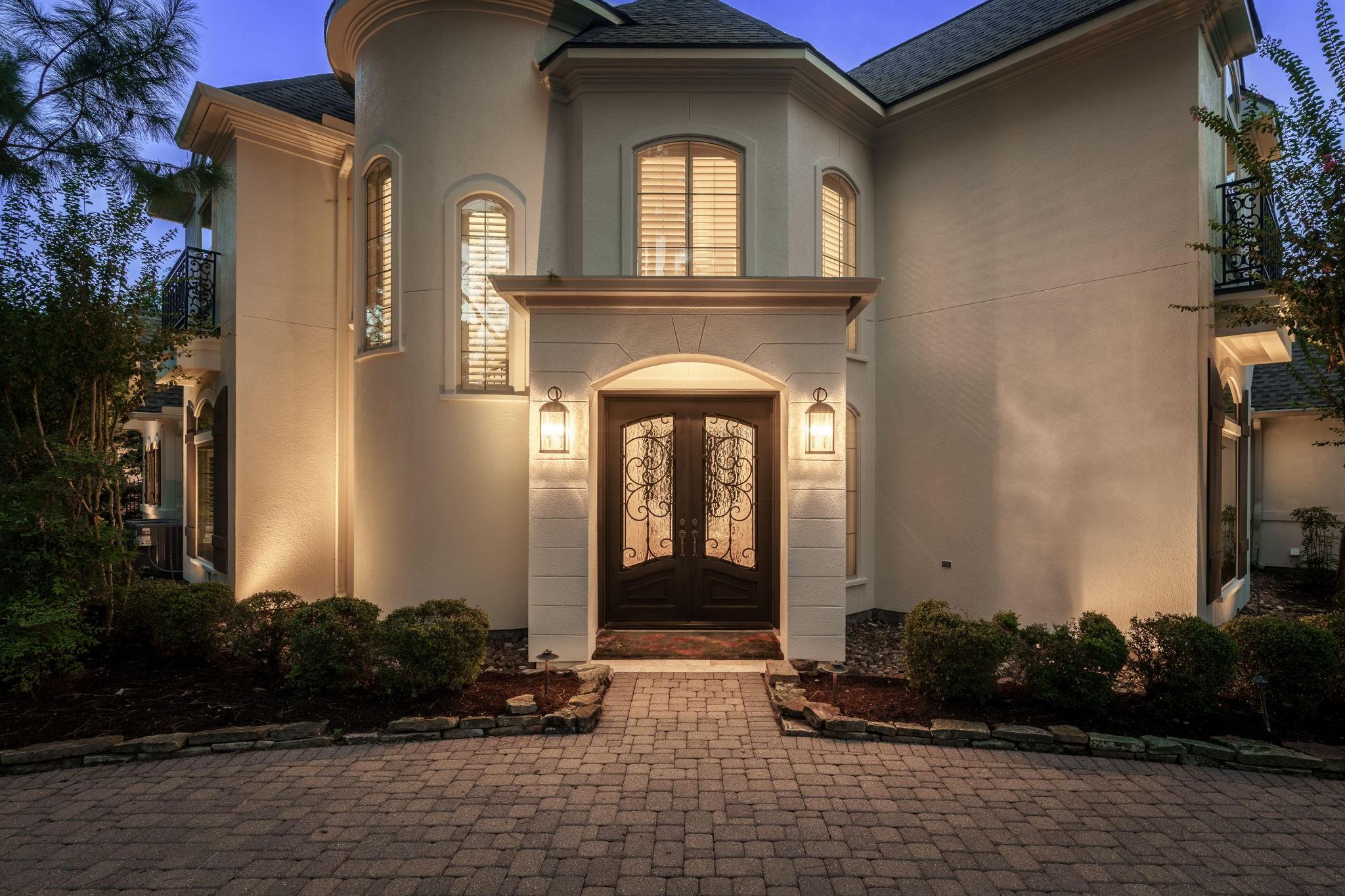 39 N Palmiera Circle