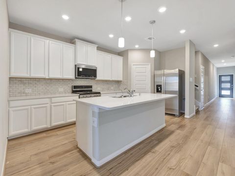 Photo of 410 Gram Hill Drive, Montgomery, TX 77316 (MLS # 55613551)