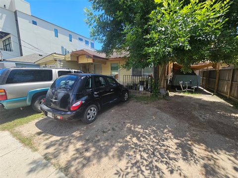 Photo of 1514 Knox Street, Houston, TX 77007 (MLS # 39796176)