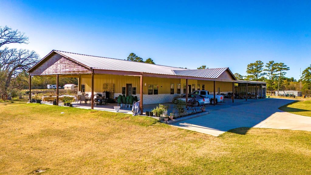 Photo of 34 Julia Justice Road, Huntsville, TX 77320 (MLS # 54680272)