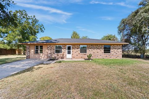 Photo of 805 Betty Street, El Campo, TX 77437 (MLS # 11445617)