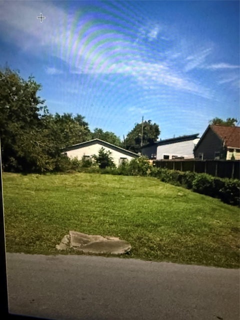 Vacant Land For Sale - 3641 Goodhope Street<br/> Houston, TX 77021