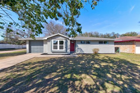 Photo of 5774 Greencraig Drive, Houston, TX 77035 (MLS # 10640565)