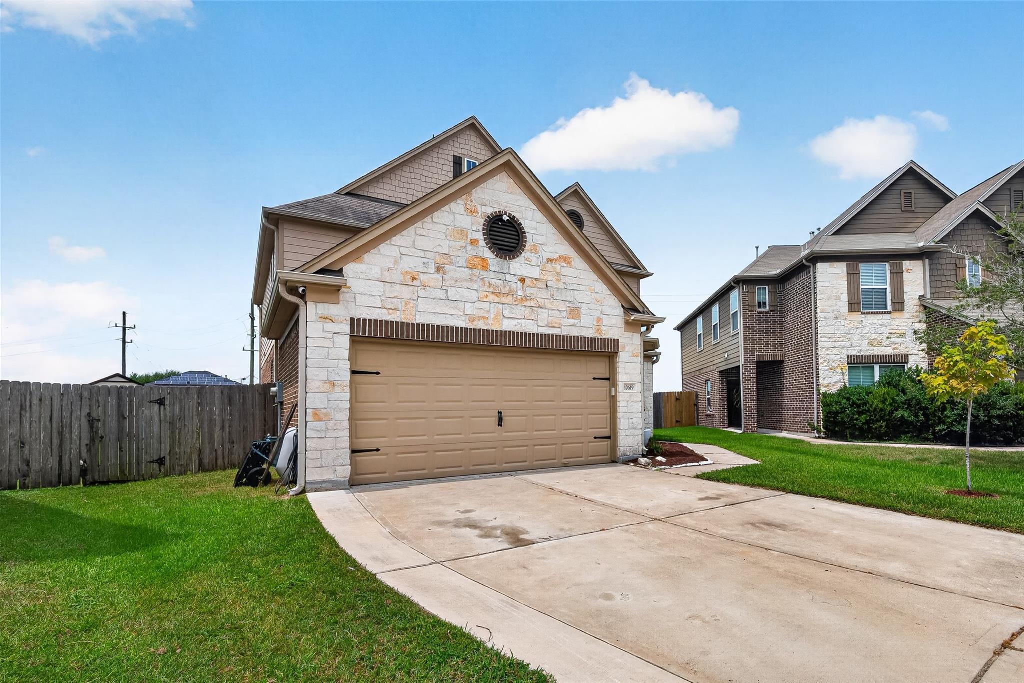 10619 Blithe Oak Court