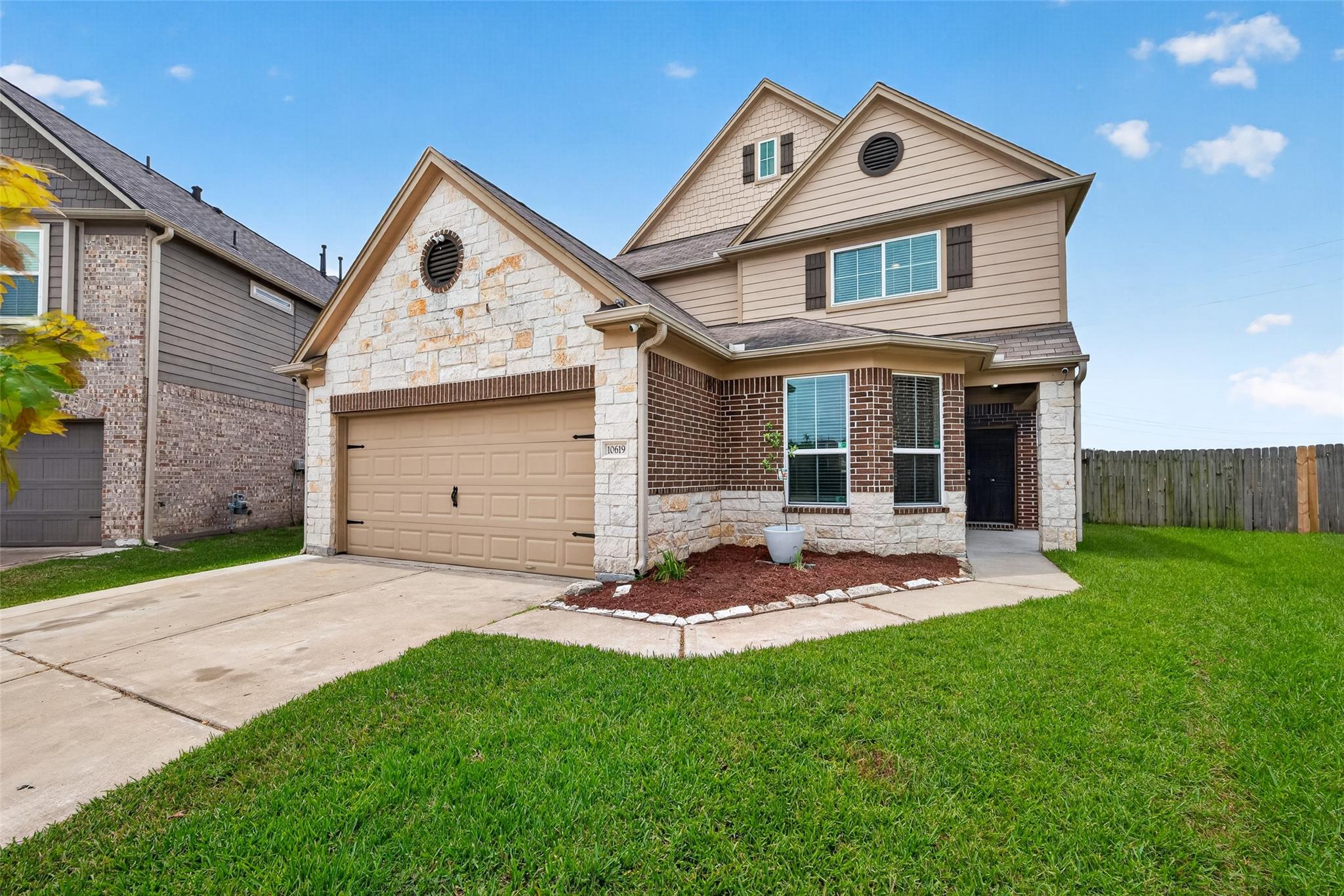 10619 Blithe Oak Court