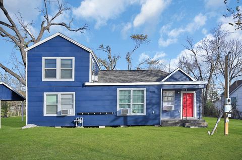 Photo of 1313 10th Street #1, Galena Park, TX 77547 (MLS # 95331910)