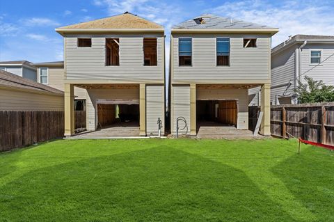 Tiny photo for 112 E 27th Street, Houston, TX 77008 (MLS # 24673295)