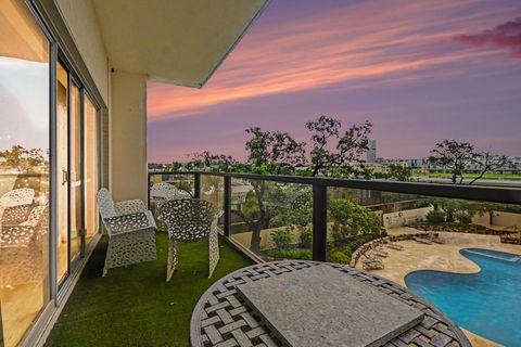 Condo For Sale - 2929 Buffalo Speedway #A301<br/> Houston, TX 77098