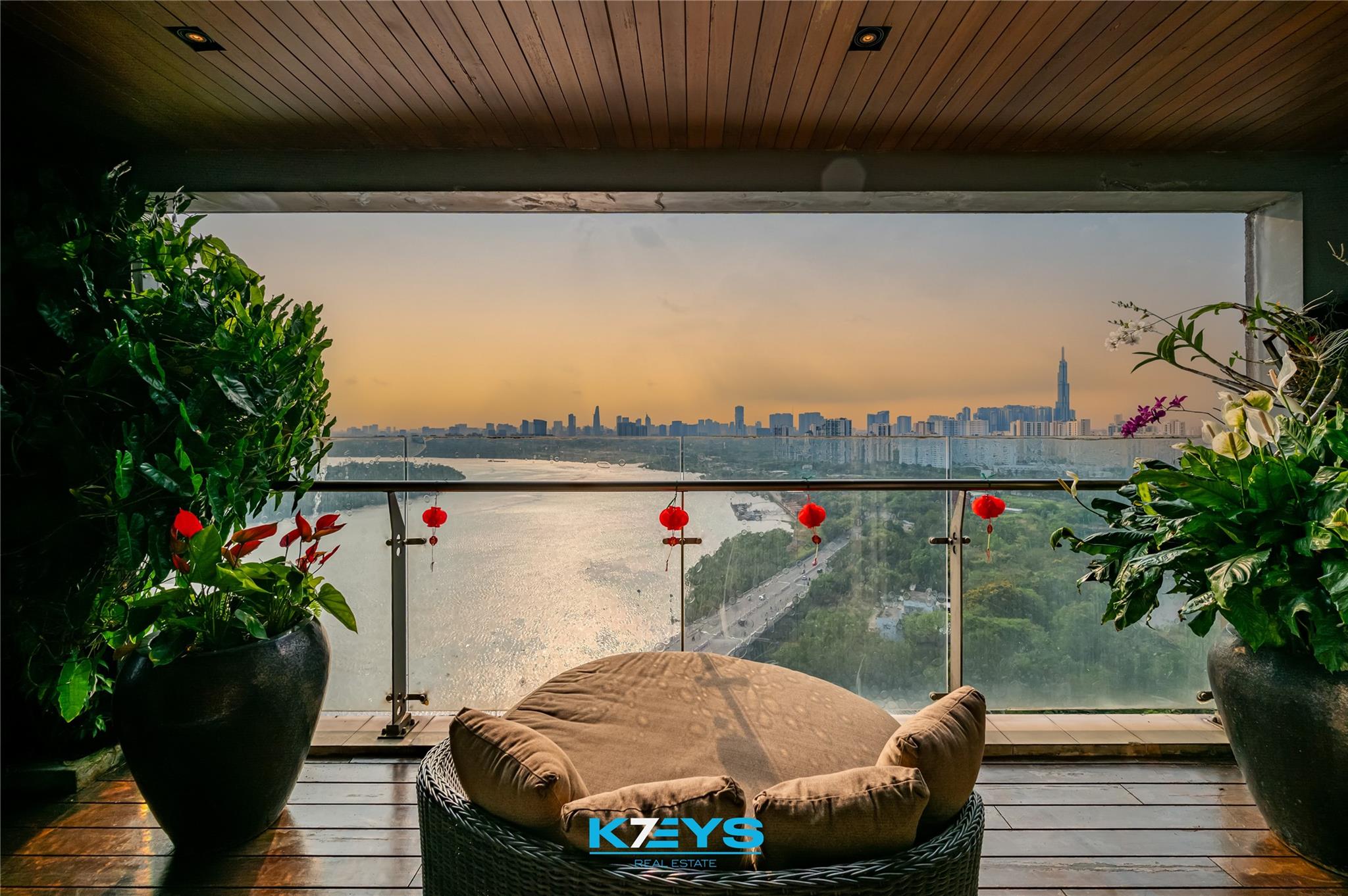 104-BTT Brilliant Building, Tower 4, Quarter 3, District 2 Island