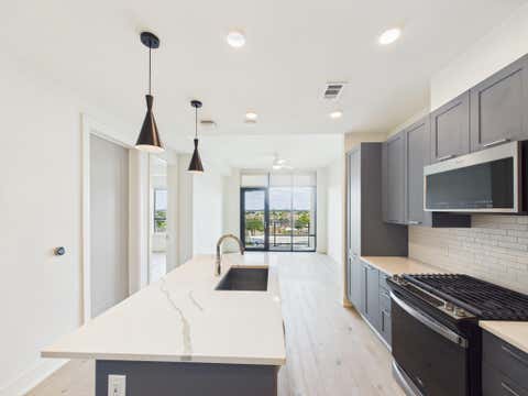 Photo of 929 Westcott ST #604, Houston, TX 77007 (MLS # 44150549)
