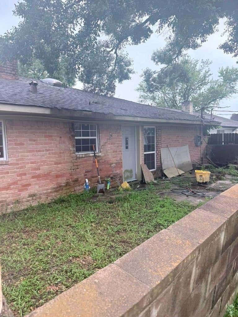 Photo of 10807 Sageleaf Lane, Houston, TX 77089 (MLS # 14110583)