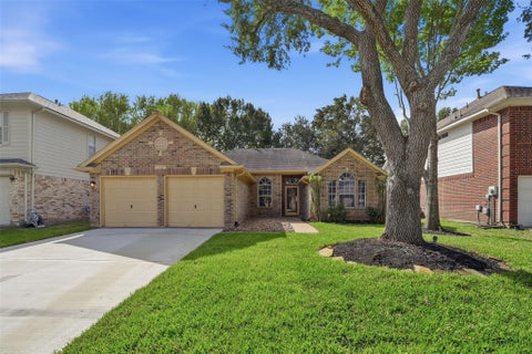 Photo of 15307 Inks Lake Drive, Sugar Land, TX 77498 (MLS # 61664029)