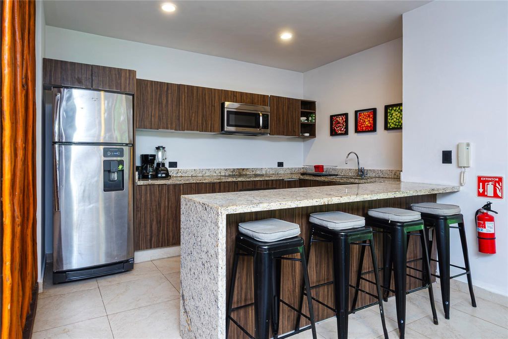 Photo of 8 Calle Iximche Street #305, TX 77500 (MLS # 75598587)