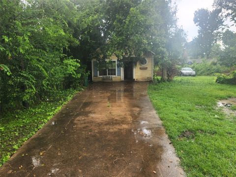 Photo of 10517 Wicklowe Street, Houston, TX 77016 (MLS # 73517955)