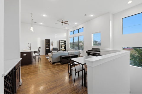 Townhouse For Sale - 118 N Hutcheson Street<br/> Houston, TX 77003