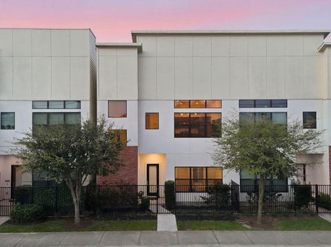 118 N Hutcheson Street Houston TX 77003