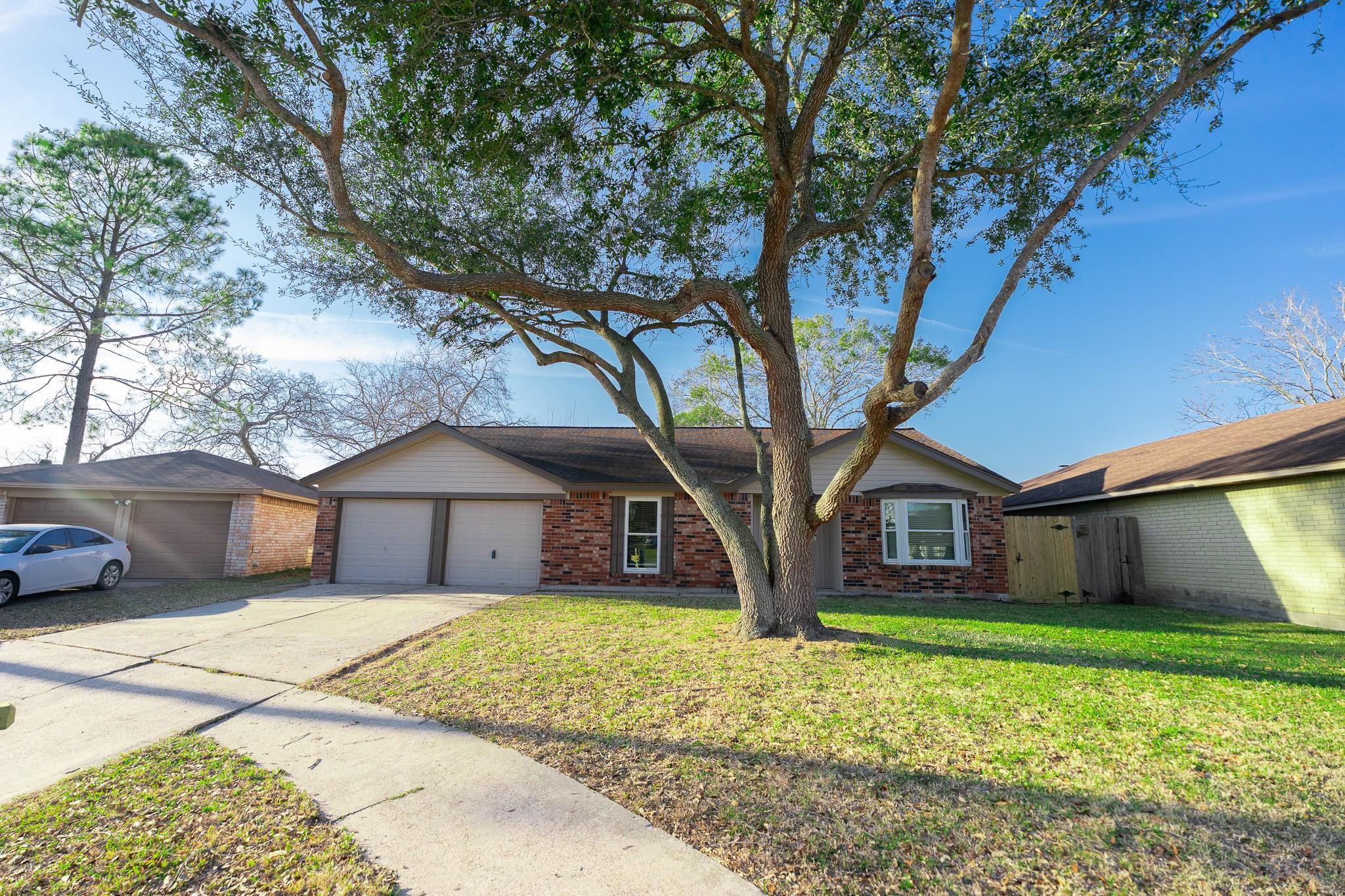 17511 Heritage Cove Drive