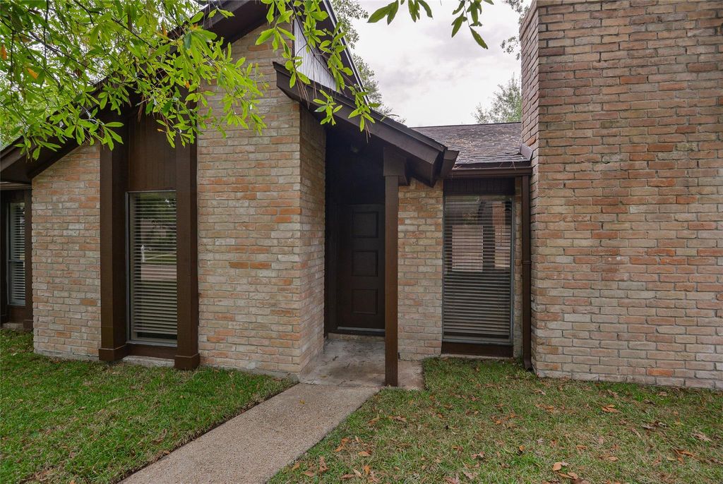 Photo of 3206 Cascade Creek Drive, Houston, TX 77345 (MLS # 90989509)