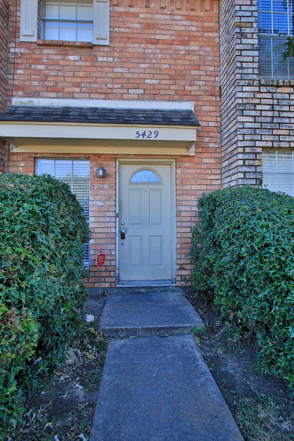 5429 10th Street