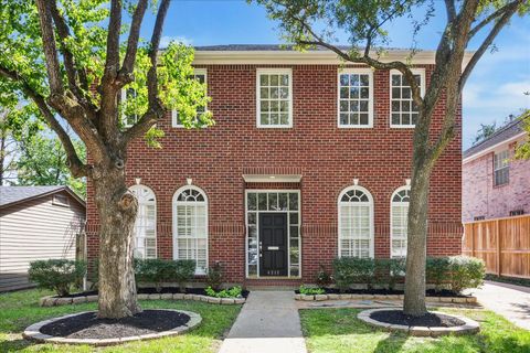 Photo of 4215 Law Street, Houston, TX 77005 (MLS # 87816212) Photo of 4215 Law Street, Houston, TX 77005 (MLS # 87816212)