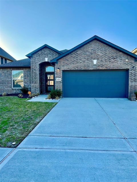 Photo of 15307 Davan Springs Drive, Humble, TX 77346 (MLS # 42572769) Photo of 15307 Davan Springs Drive, Humble, TX 77346 (MLS # 42572769)