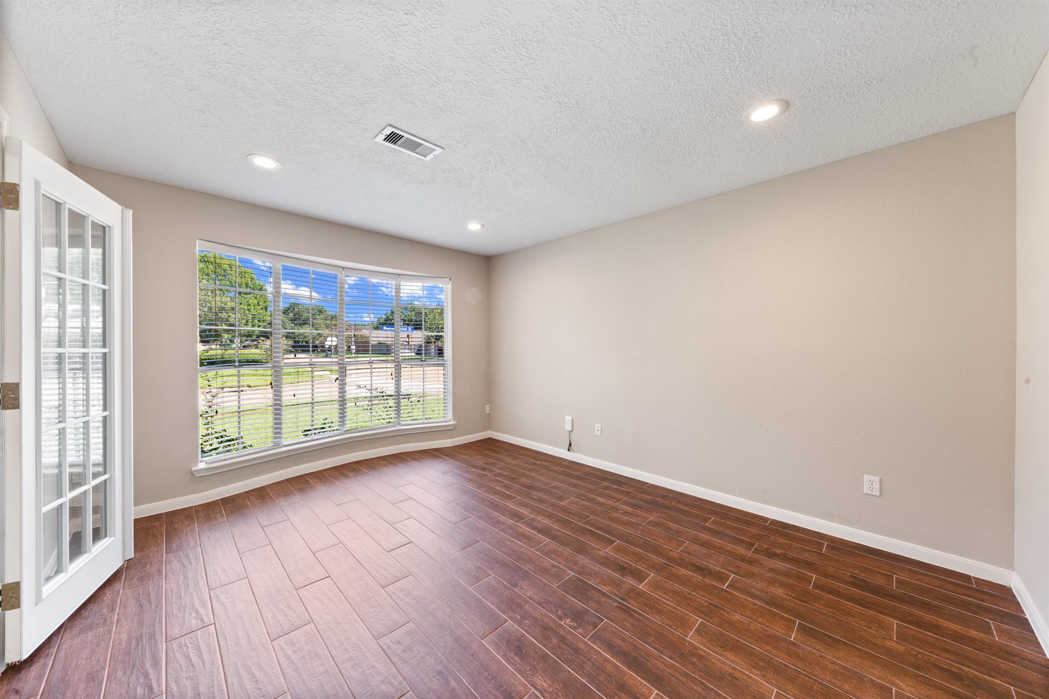 3042 Pecan Point Drive