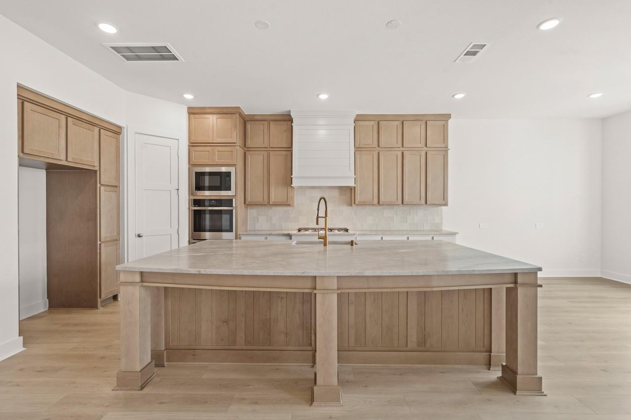 31515 Bramble Hollow Court