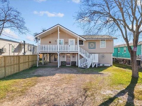 Photo of 711 10th Street, Dickinson, TX 77539 (MLS # 80205376)