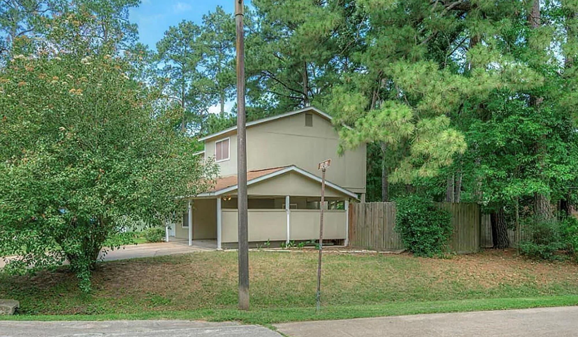 1202 E Red Cedar Circle