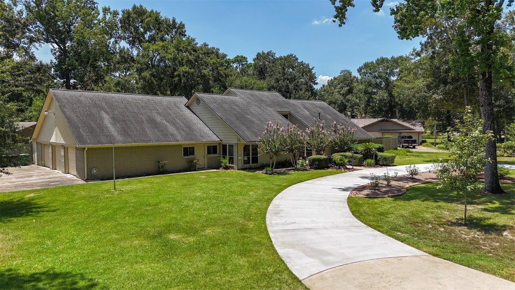 Photo of 1630 Cypress Lane, Houston, TX 77339 (MLS # 6318297)