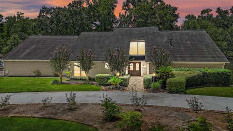 Photo of 1630 Cypress Lane, Houston, TX 77339 (MLS # 6318297)