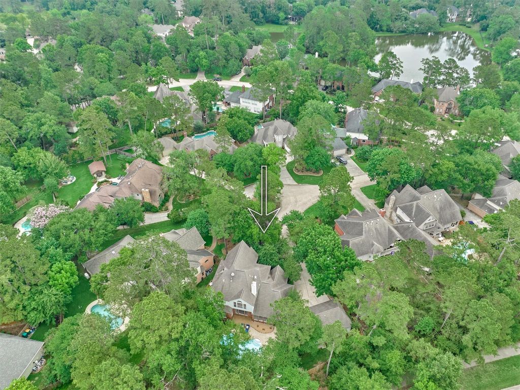 Photo of 19 Craggy Rock Street, The Woodlands, TX 77381 (MLS # 90870750)