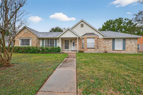 Photo of 13908 Cravenridge Dr, Houston, TX 77083 (MLS # 92777933)