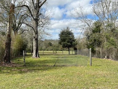 Photo of 8 25th Street, Hempstead, TX 77445 (MLS # 87042152)
