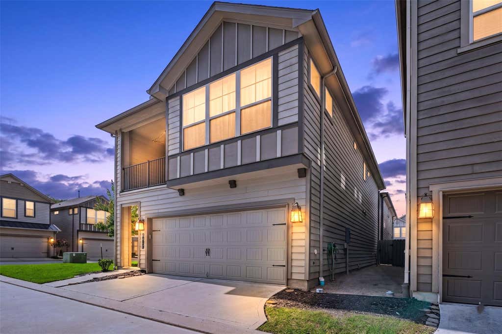 Photo of 9312 Bauer Vista Drive, Houston, TX 77080 (MLS # 31194391)