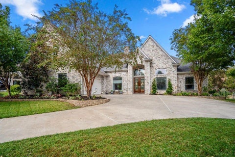 Photo of 26 Brookgreen Circle S, Montgomery, TX 77356 (MLS # 5616421)