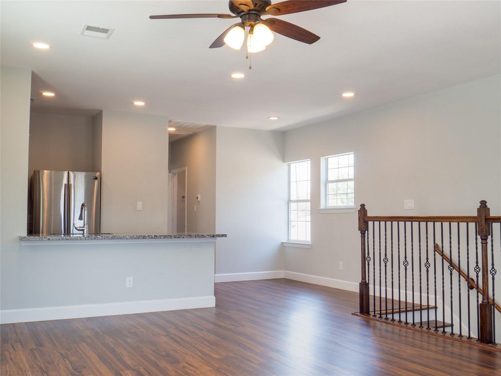 Photo of 308 E 31st Street #B, Houston, TX 77018 (MLS # 73626261)