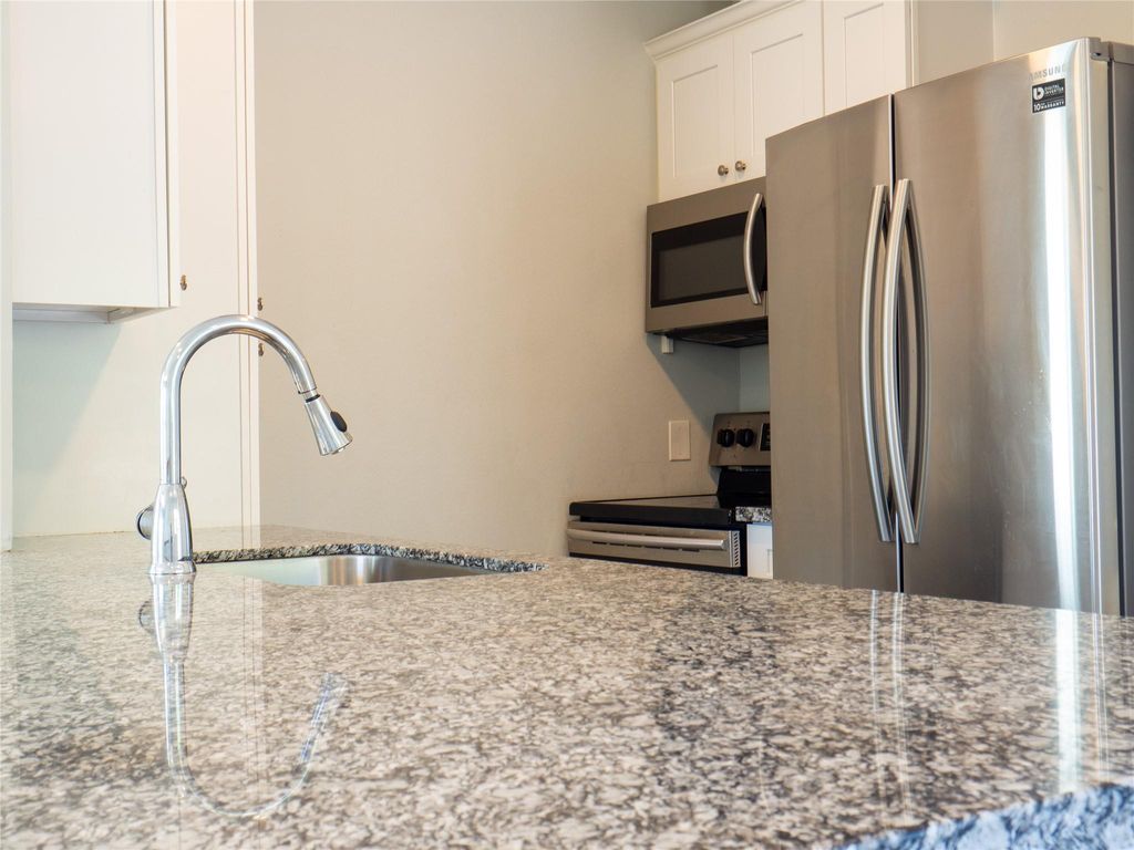 Photo of 308 E 31st Street #B, Houston, TX 77018 (MLS # 73626261)