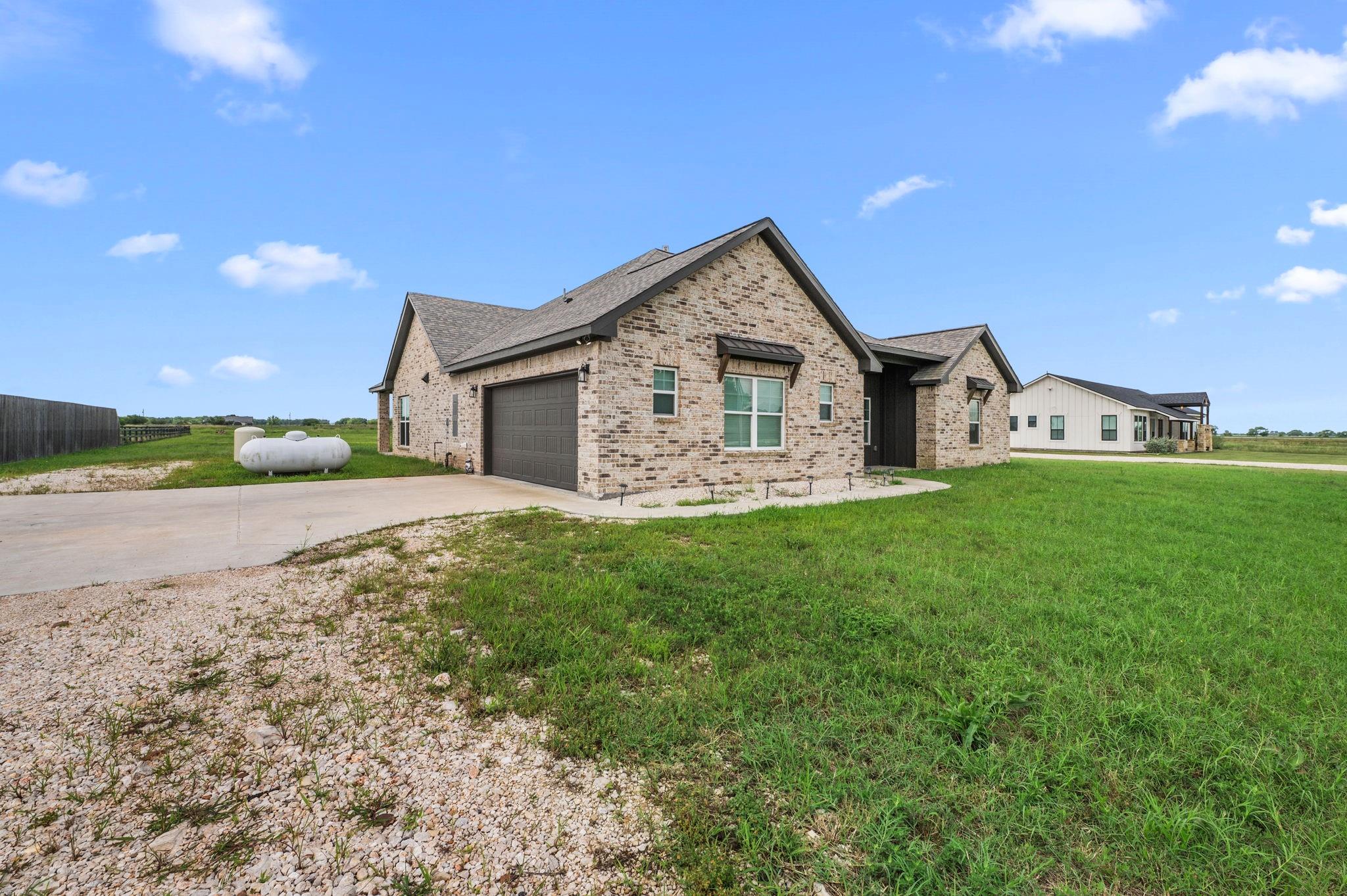 15769 County Road 272