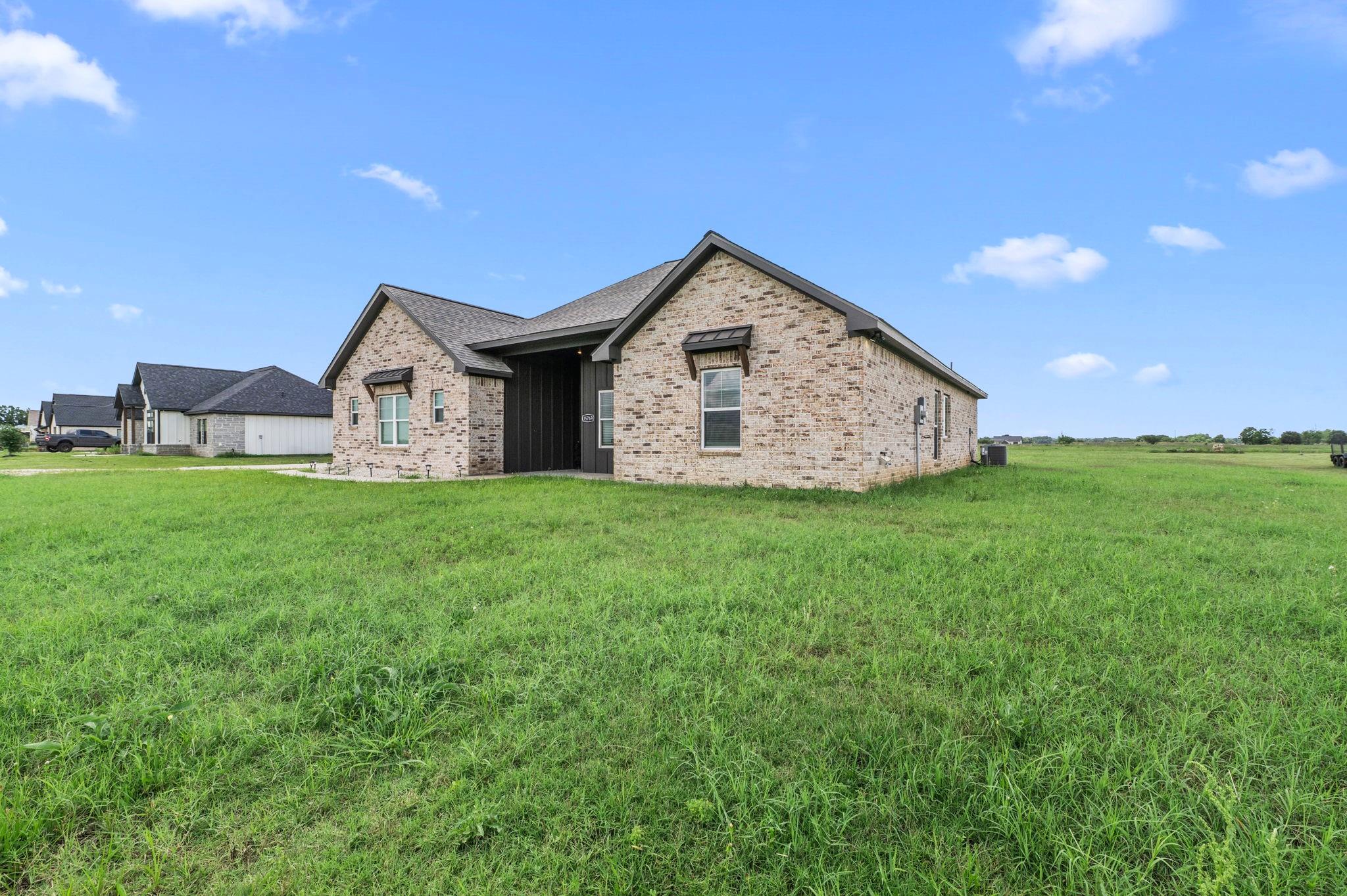15769 County Road 272