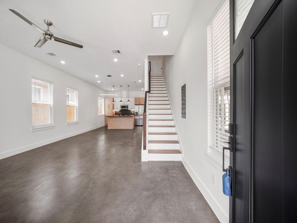 Photo of 7033 Avenue N, Houston, TX 77011 (MLS # 63110813)