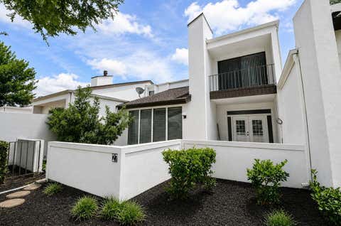Photo of 7655 S Braeswood Boulevard #27, Houston, TX 77071 (MLS # 79718655)